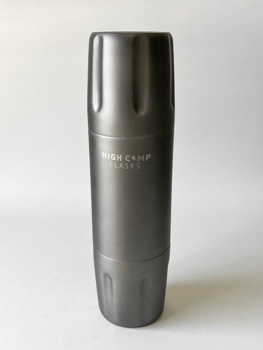 [NEW]High Camp Flasks Firelight 750ml Gunmetal 3-Piece Set Vacuum Insulated